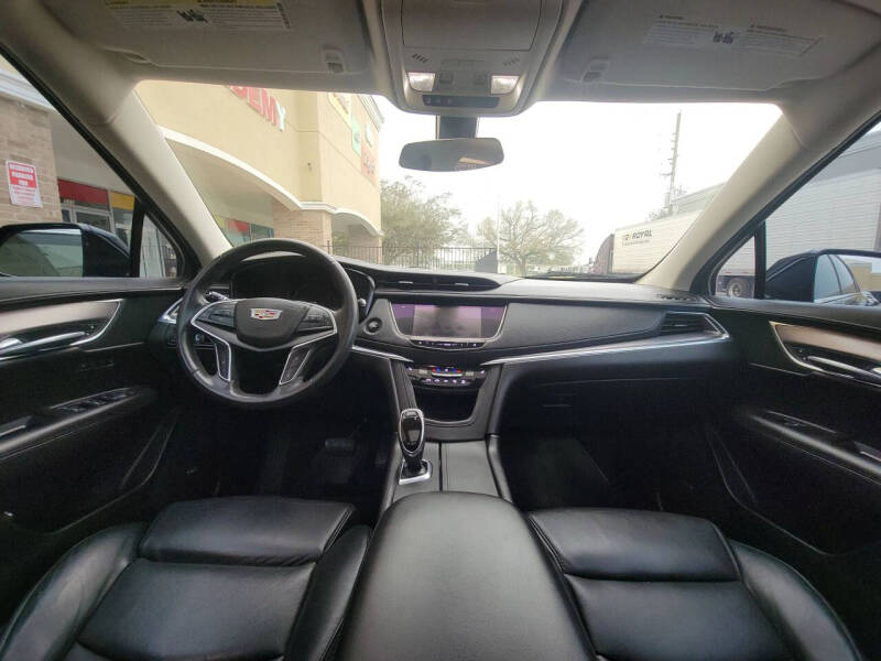 2017 Cadillac XT5 Luxury