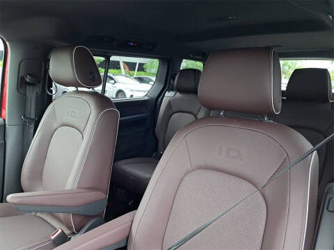 2025 Volkswagen ID. Buzz Pro S