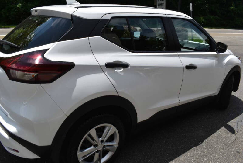 2021 Nissan Kicks S