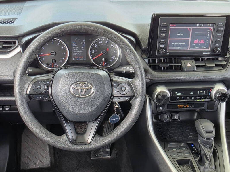 2020 Toyota RAV4 LE