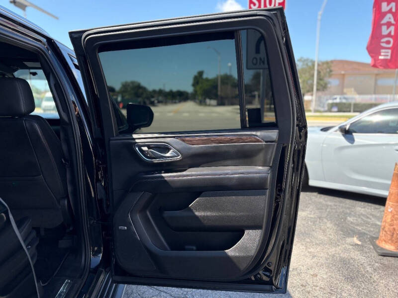 2021 Chevrolet Suburban LT