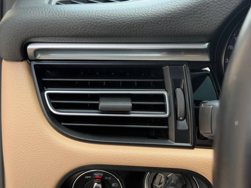 2023 Porsche Macan