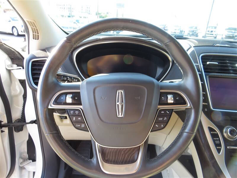2019 Lincoln Nautilus Reserve