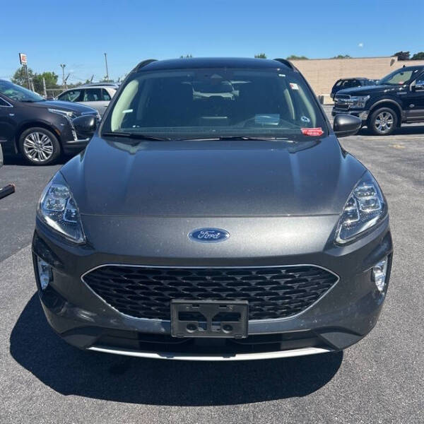 2020 Ford Escape Titanium