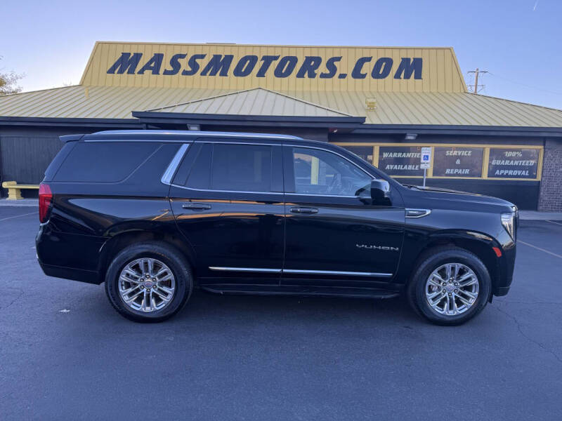 2021 GMC Yukon SLT's photo