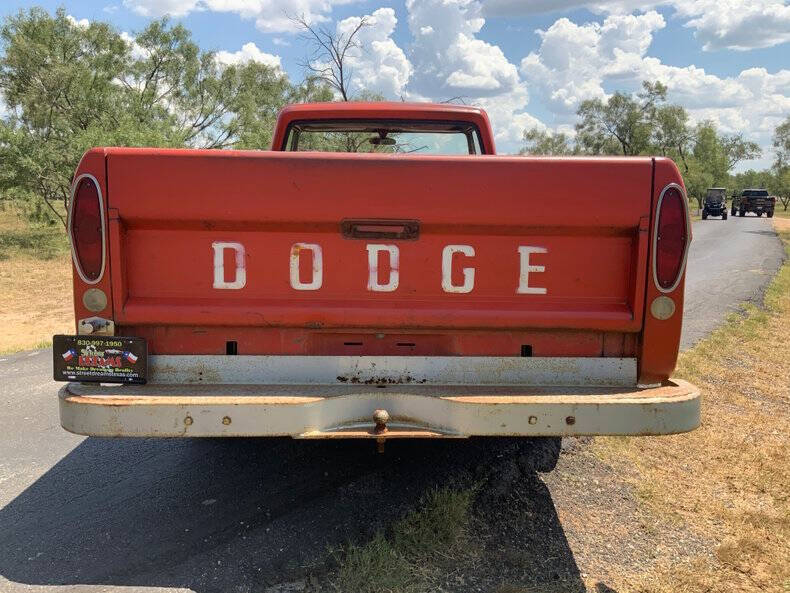 1969 Dodge D200 Pickup