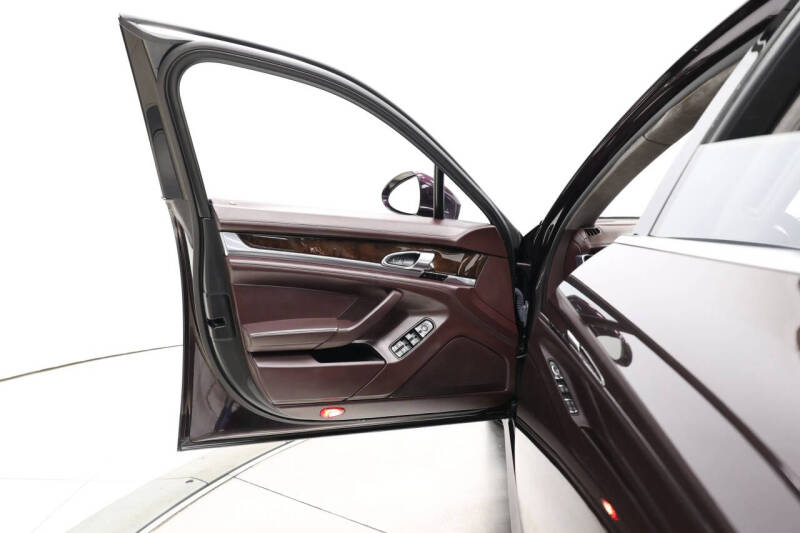 2015 Porsche Panamera 4S Executive