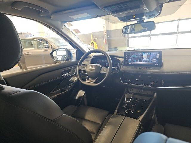 2025 Nissan Rogue SL