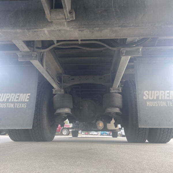 2007 Freightliner M2 106