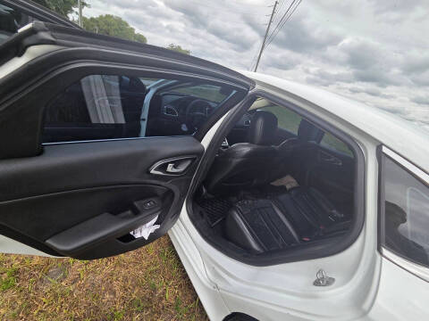 2017 Chrysler 200 Limited Platinum