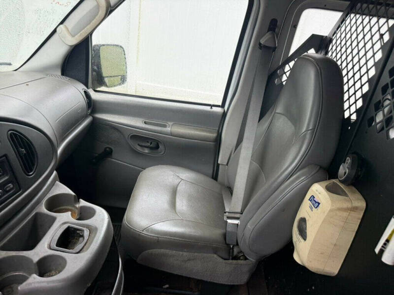 2005 Ford E-Series E-150