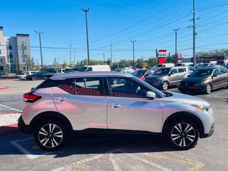 2020 Nissan Kicks SV