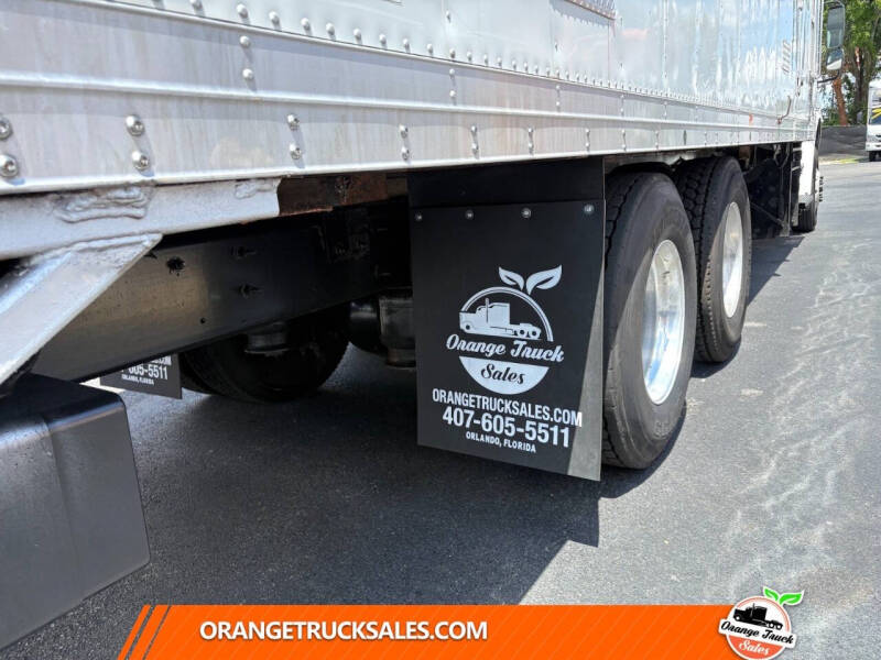 2018 Freightliner M2 106