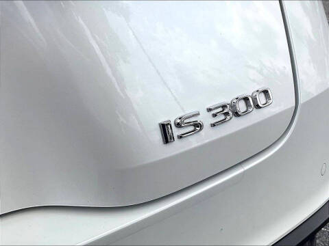 2024 Lexus IS 300