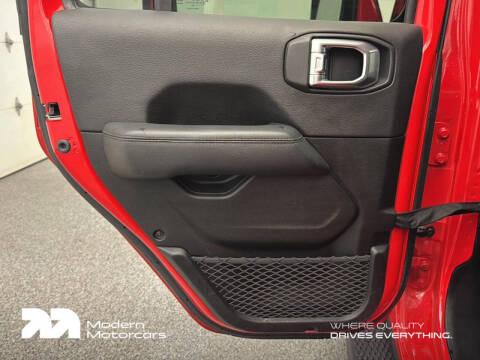 2020 Jeep Wrangler Unlimited Sahara Altitude