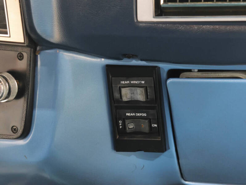 1987 GMC Suburban R1500