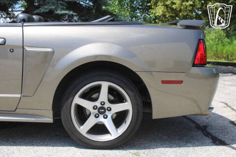 2002 Ford Mustang GT Deluxe