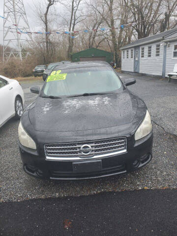 2009 Nissan Maxima for sale at FIVE FRIENDS AUTO in Wilmington DE