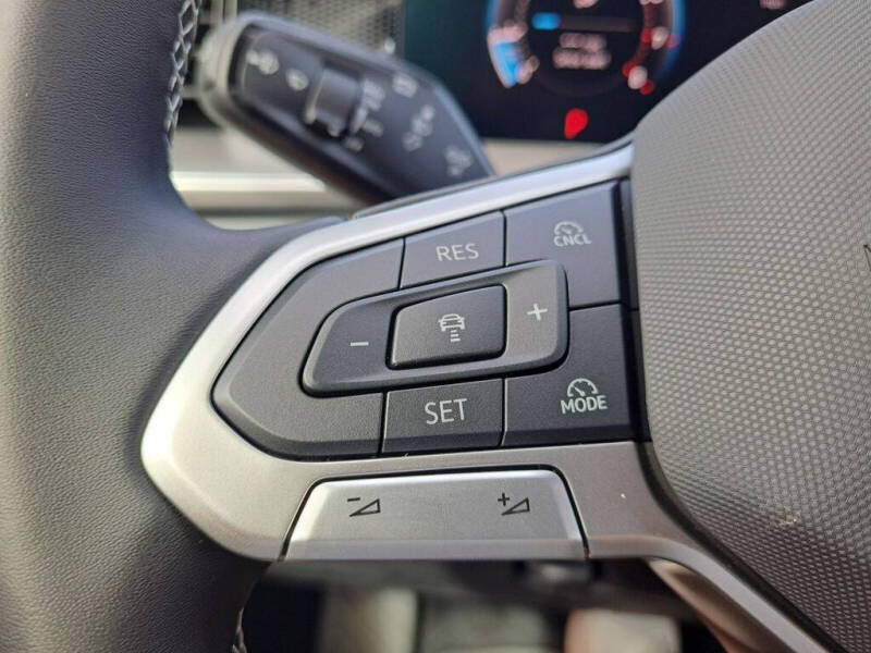 2025 Volkswagen Tiguan SE