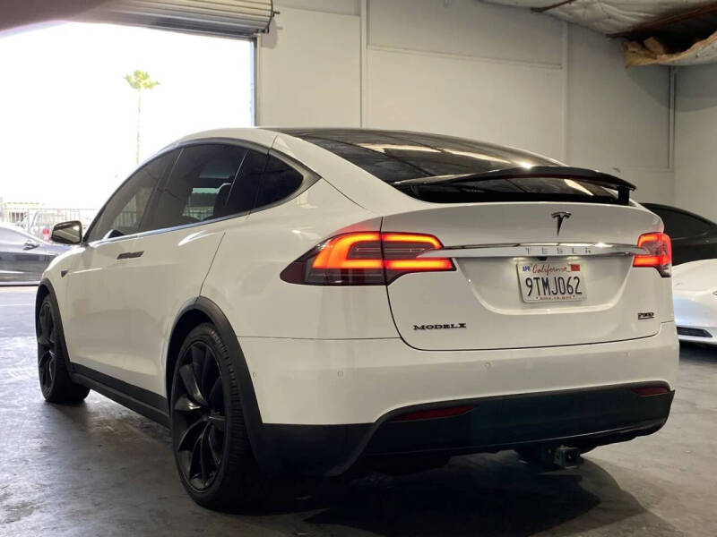 2016 Tesla Model X P90D