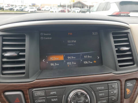 2017 Nissan Pathfinder Platinum