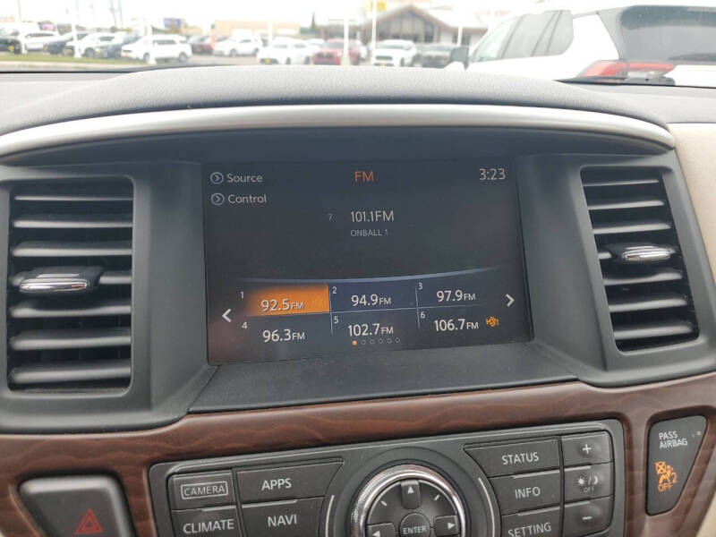 2017 Nissan Pathfinder Platinum