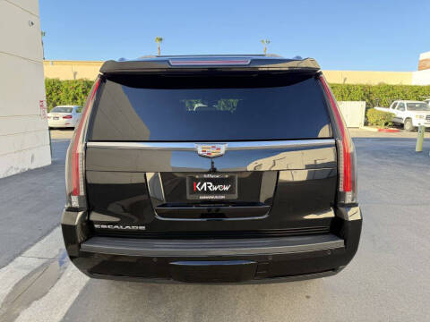 2018 Cadillac Escalade Standard
