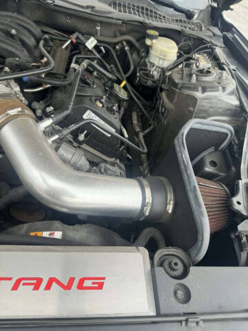 2016 Ford Mustang V6