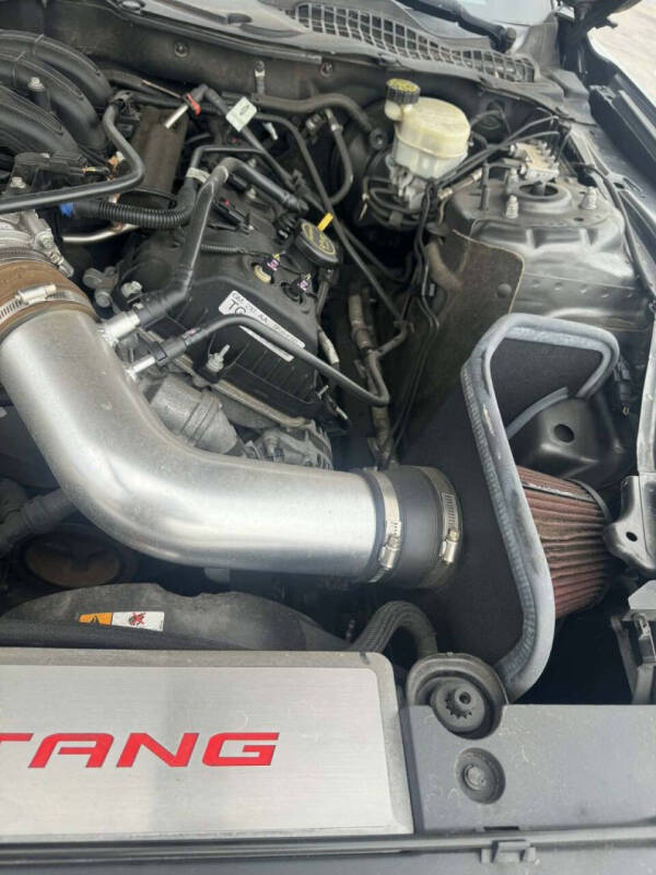 2016 Ford Mustang V6