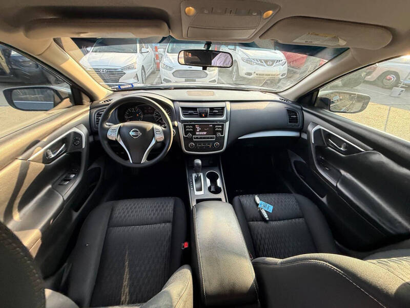 2017 Nissan Altima 2.5 SV