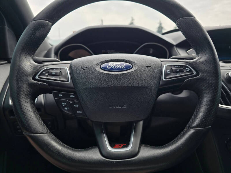 2017 Ford Focus ST