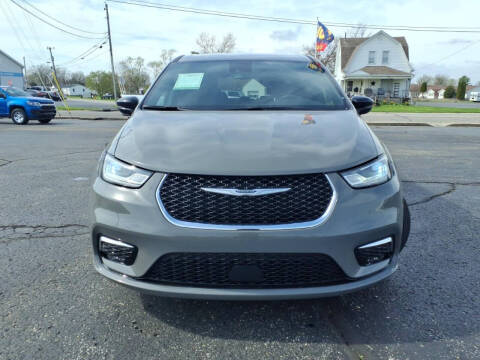 2025 Chrysler Pacifica Select