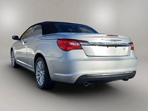 2012 Chrysler 200 Limited