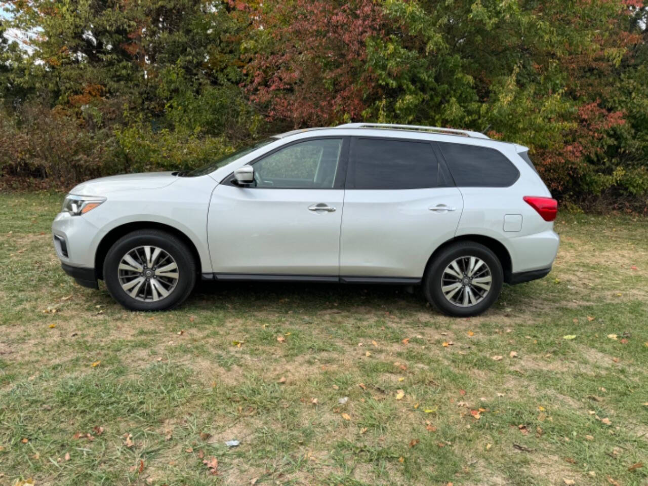 2017 Nissan Pathfinder for sale at MJ AUTO SALES LLC in Newark, OH