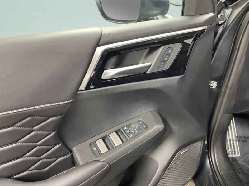 2026 Mitsubishi Outlander PHEV SEL