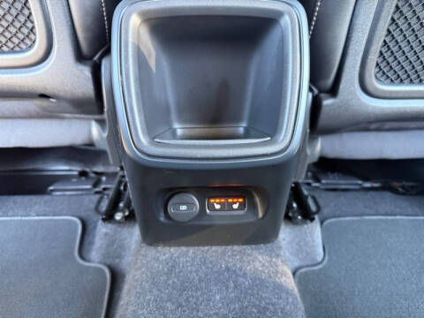 2022 Volvo XC40 T5 Momentum