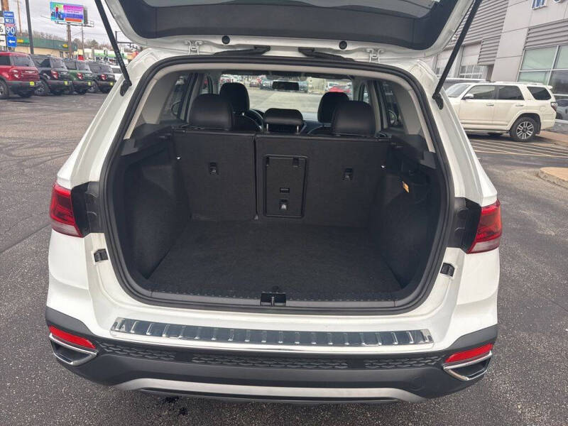 2022 Volkswagen Taos SE 4Motion