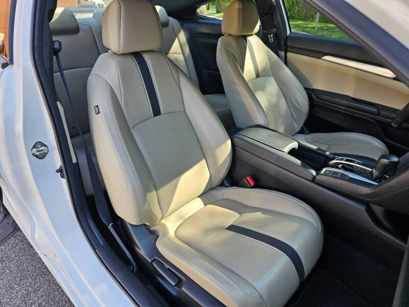 2019 Honda Civic Touring