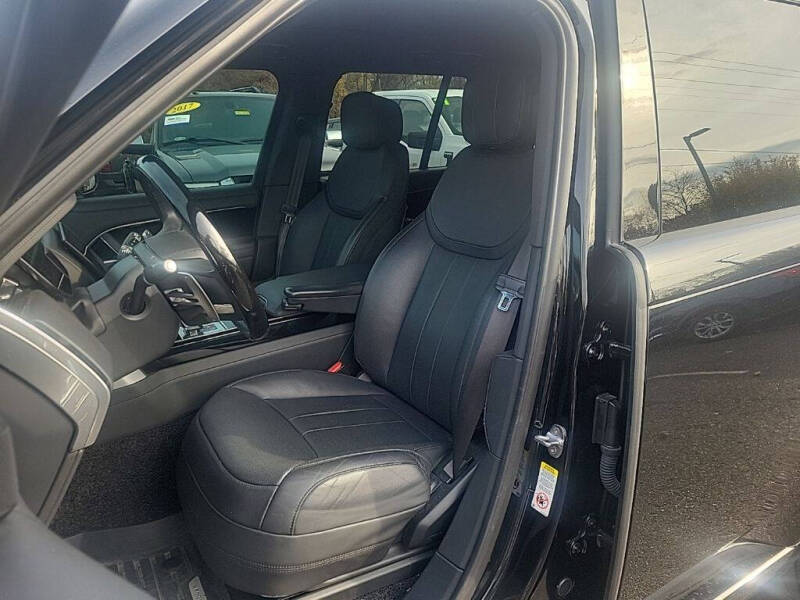 2023 Land Rover Range Rover P530 SE