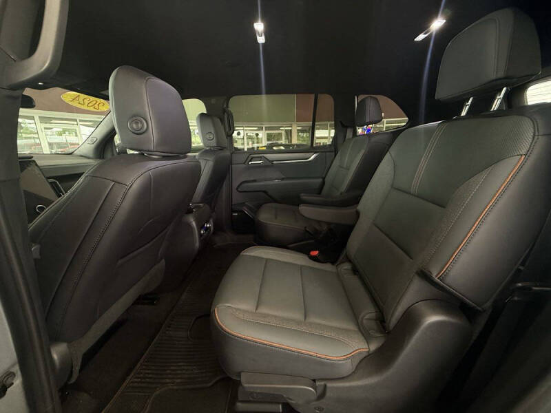 2024 GMC Acadia AT4