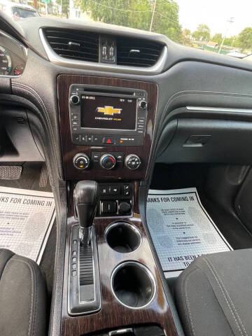 2017 Chevrolet Traverse LT