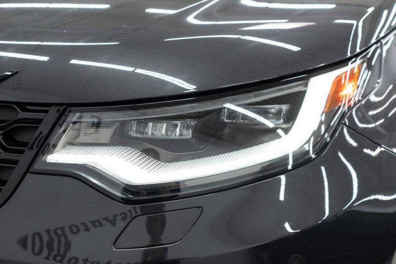 2023 Land Rover Discovery P300 S R-Dynamic