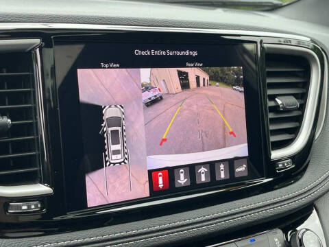 2027 Chrysler Pacifica Limited