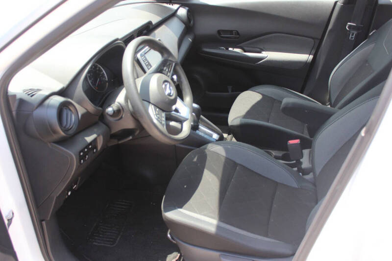2020 Nissan Kicks S