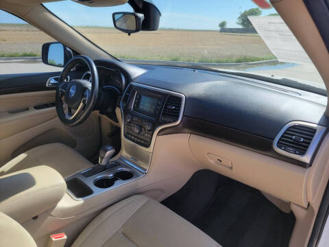 2017 Jeep Grand Cherokee Laredo E
