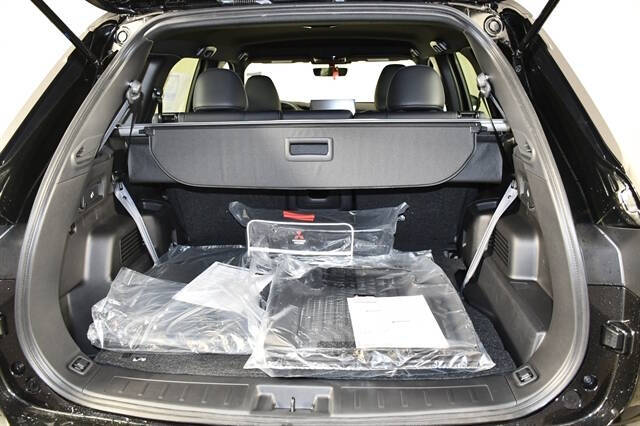 2026 Mitsubishi Outlander LE