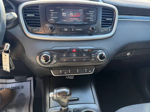 2016 Kia Sorento LX