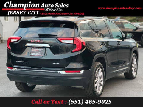 2023 GMC Terrain SLT