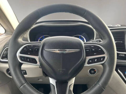 2024 Chrysler Pacifica Plug-In Hybrid Select