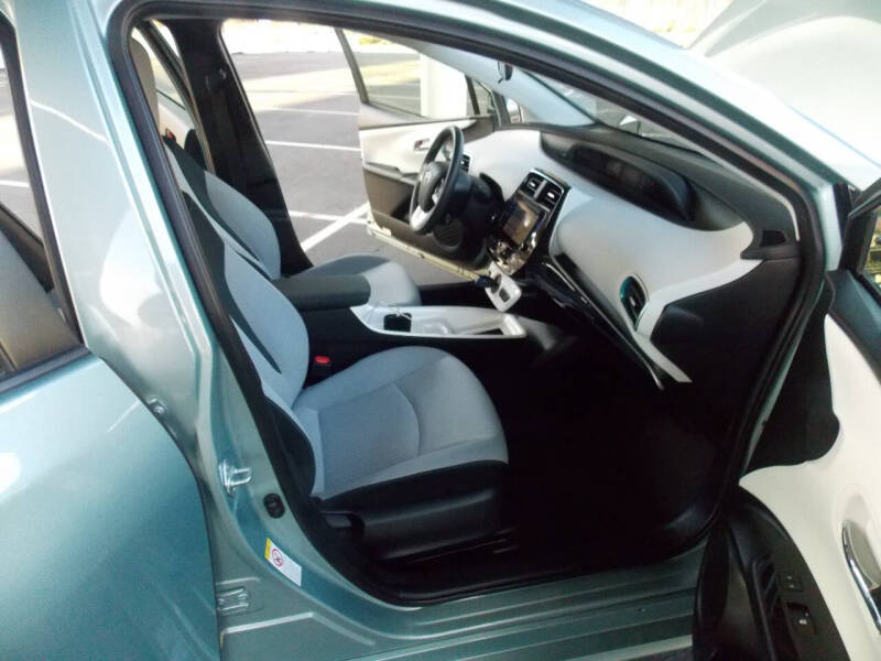 2017 Toyota Prius Three